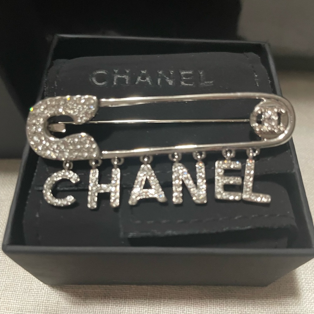 AUTHENTIC CHANEL Rhinestone Pin Brooch